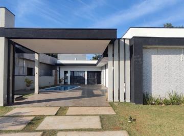 Casa de 3 quartos, Pardinho · Casa com 3 suítes no asfalto, piscina no Ninho Verde II - Pardinho