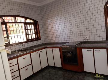 Casa · 270m² · 3 Quartos · 4 Vagas · Sobrado em Jardim das Oliveiras, Jacareí/SP de 0m² 3 quartos à venda por R$ 640.000,00