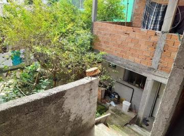 Casa · 200m² · 5 Quartos · 2 Vagas · Sobrado em Jardim Guaracy, Guarulhos/SP de 200m² 5 quartos à venda por R$ 640.000,00