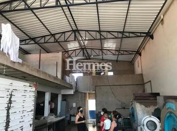 Comercial · 372m² · 3 Vagas · Galpão em Santa Cecília, Paulínia/SP de 372m² para locação R$ 8.000,00/mes