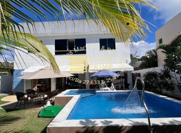 Casa de 4 quartos, Camaçari · Casa a venda em Alphaville Litoral Norte, 4 suites, aconchegante.