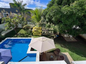Casa de 4 quartos, Camaçari · Casa a venda em Alphaville Litoral Norte, 4 suites, aconchegante.