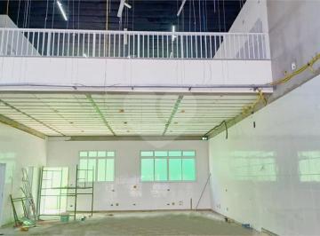 Comercial · 250m² · 4 Vagas · Salão Comercial à venda em Jardim Rosa De Franca - SP