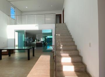 Casa de 5 quartos, Brasília · Alugo casa espaçosa e aconchegante no Condomínio Mini Chácaras do Lago Sul!