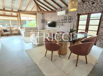 Casa Alto Padrão no Jardim Acapulco · Casa Retrofitada à Venda em Condomínio de Luxo no Guarujá