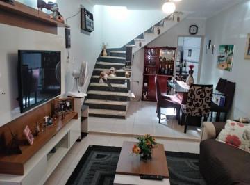 Casa de 3 quartos, São Vicente · Sobrado à venda 3 quartos no Centro - São Vicente