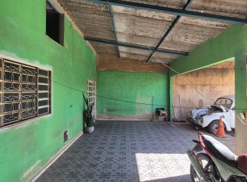 Casa de 3 quartos, Ceilândia · Casa na laje 3 qtos c/ suíte, 4 vagas de garagem para todo tipo de investidor!