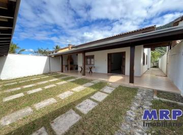 Foto 02 · Casa à venda em Ubatuba, Praia da Lagoinha, com 3 suítes, a poucos passos da praia.