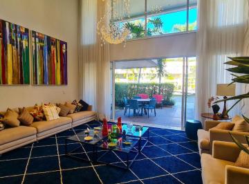 Casa · 421m² · 5 Quartos · 5 Vagas · Condomínio Areias Do Mar Casado, casa DECORADA a venda no Guarujá.