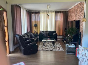 Casa · 290m² · 3 Quartos · 2 Vagas · Casa em Condomínio de 290 m², 3 quartos em Aguassaí (Caucaia do Alto), Cotia