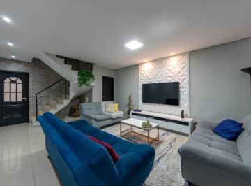 Casa · 200m² · 4 Quartos · 4 Vagas · Sobrado de 200 m², 4 quartos em Vila Bela, São Paulo