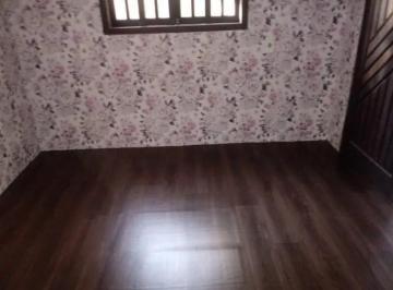 Casa · 200m² · 6 Quartos · 1 Vaga · Sobrado de 200 m², 6 quartos em Jardim Aclimação, Santo André