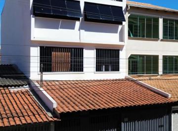 Casa de 4 quartos, Brasília ·  Sobrado com 4 quartos, sendo 1 suíte no Guará 1
