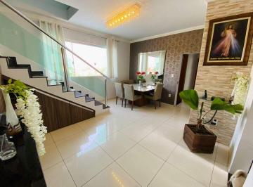 Apartamento · 150m² · 3 Quartos · 2 Vagas · Cobertura 03 quartos/ 01 suíte/ 03 banheiros / 02 vagas paralelas, área construída 150m² - Bairro Ca