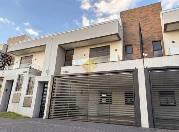 Casa · 133m² · 3 Quartos · 2 Vagas · Incrível sobrado semi mobiliado em localização dos sonhos!