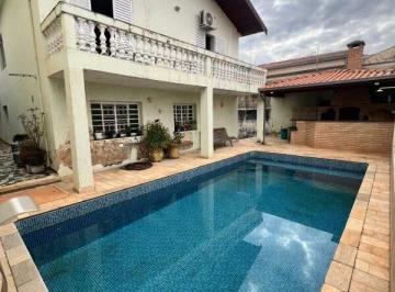 Casa · 251m² · 3 Quartos · 3 Vagas · Casa à venda na Vila Grego em Santa Bárbara d'Oeste com 3 quartos (1 suíte) e 3 vagas de garagem 