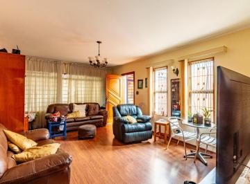 img0 · Descubra essa encantadora casa localizada na tranquilidade da chácara inglesa, em são paulo. com uma