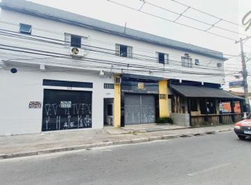 Comercial · 85m² · Ótimo salão comercial no centro da Vila Galvão com 85 metros quadrados, 02 banheiros, Ótimo para sa