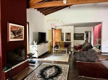 Casa · 980m² · 4 Quartos · 4 Vagas · Casa espaçosa, com jardim no Campo Belo