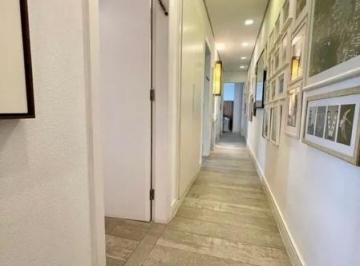 Apartamento · 189m² · 3 Quartos · 4 Vagas · Apartamento com 189 m², 3 quartos sendo 3 suítes à venda no bairro Paineiras do Morumbi.