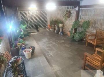 Casa · 198m² · 2 Quartos · 2 Vagas · Casa 02 dormitórios ,01 suíte em Vila Rosa