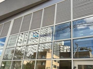 Comercial · 69m² · 1 Vaga · predio novo