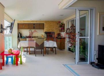 Apartamento · 210m² · 3 Quartos · 3 Vagas · Apartamento de 210m² na Vila Olímpia, 3 suítes e 4 vagas, andar alto, lazer e localização excelentes
