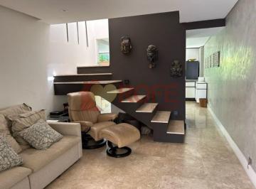 Casa · 138m² · 2 Quartos · 2 Vagas · Sobrado exclusivo no Jardim Europa com suítes, rooftop e jardim privativo em região nobre