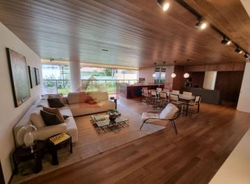 Apartamento · 224m² · 4 Quartos · 3 Vagas · Revenda no Portugal 587 Andar alto - Final 01 4 dormitórios 4 suítes 3 vagas de garagem Depósito