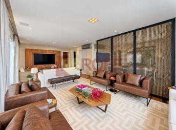 Apartamento · 225m² · 3 Quartos · 4 Vagas · Apartamento de alto padrão com 225 m², 3 quartos suítes e varanda gourmet
