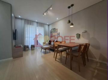 Apartamento · 84m² · 2 Quartos · 1 Vaga · Apartamento com dois dormitórios, uma suíte, closet, sacada, banheiro de serviço, todo reformado,.