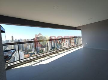 Apartamento · 142m² · 3 Quartos · 2 Vagas · EZTECH Arkadio 142m², 3 suítes, churrasqueira a carvão, 2 vagas.