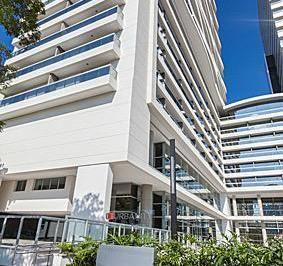 3d9aeb8c20e2d21df172a347ee28a1cefb9513ed · Edifício de alto padrão construtivo