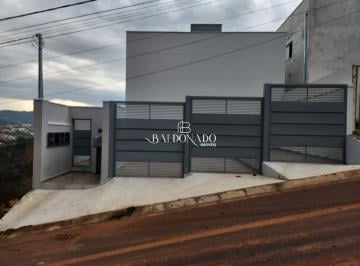 Casa · 80m² · 2 Quartos · Casa para locação em Extrema MG com 2 dormitórios próximo ao centro