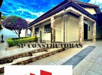 Casa · 280m² · 3 Quartos · 7 Vagas · Casa de 280m2 com Piscina - 3 Dorm - 3 Suites - Salas Amplas - Area Goumet Completa!