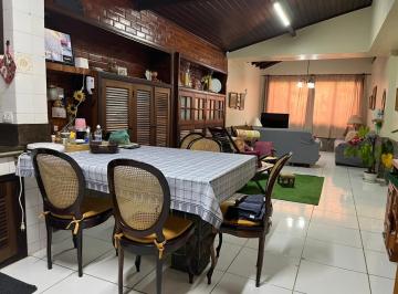 Casa · 164m² · 4 Quartos · 10 Vagas · Casa em Itaipava, Petrópolis/RJ