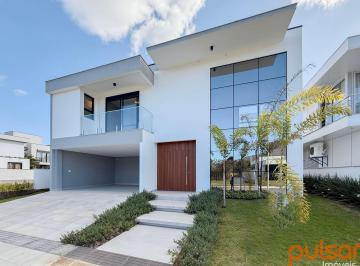 Casa · 320m² · 3 Quartos · 2 Vagas · Casa com 3 suítes em Condomínio Florianópolis