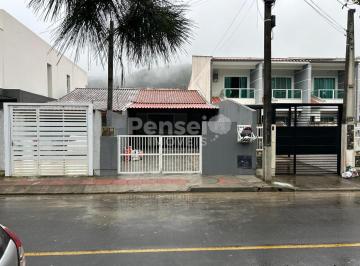Casa · 56m² · 2 Quartos · 2 Vagas · Casa Financiável São José: Seu Novo Lar com 2 Dormitórios e Cozinha Americana!