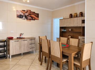 67c497a8c4f35fe6c22d4bfe8a33291708837f78 · Casa de 3 quartos, 2 salas, 3 banheiros, 2 vagas de garagem e 186,00 m2 de área