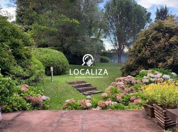 a3e05d4aa9d57f8f9a8debd2c5184435a3c5e87e · Casa com 3 dormitórios à venda, 235 m² por R$ 2.200.000,00 - Vila Inglesa - Campos do Jordão/SP