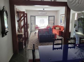 Casa de 3 quartos, Taubaté · Sobrado na Independência
