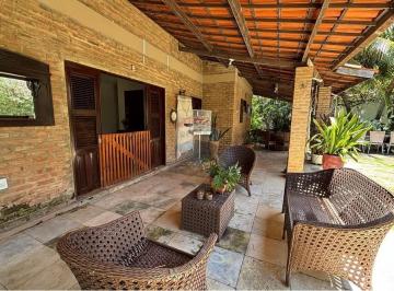 Casa · 240m² · 4 Quartos · 6 Vagas · Casa Térrea Solta em Eusébio | 240m², 3 Suítes e 6 Vagas