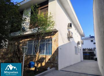 Casa · 310m² · 6 Quartos · 4 Vagas · &#x1f3e1; Espaço, Conforto e Estilo em um só lugar – 310m² de Pura Exclusividade!