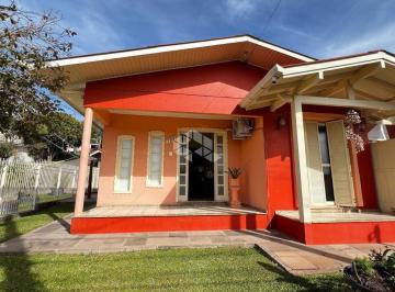 705725_iWZ71_7057256890e37d5d30d.jpg · Casa de esquina no bairro Primeiro de Maio