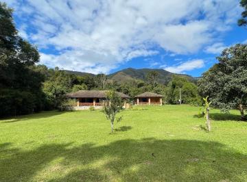 casas e quintal · Casa - Bocaina de Minas