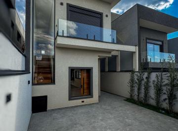 Casa de 3 quartos, Santana de Parnaíba · Sobrado novo, moderno em condomínio fechado 