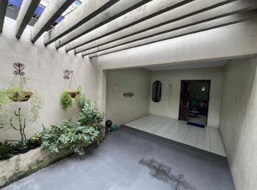 Casa · 94m² · 2 Quartos · 2 Vagas · Casa de 2 quartos e escritório á venda no Jardim América