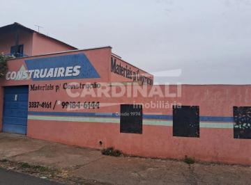 Comercial · 300m² · Barracão de esquina, com escritório e ótima localização.