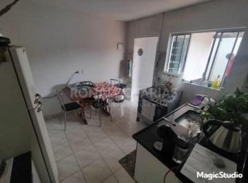 Casa · 210m² · 4 Quartos · 2 Vagas · Casa terrea com 210 m² de terreno e 04 dormitorios na regiao de interlagos