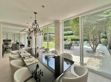 Casa · 550m² · 4 Quartos · 5 Vagas · Casa à Venda no Morumbi - 4 Quartos - Suítes - 5Vagas - 550m² de Área Construída